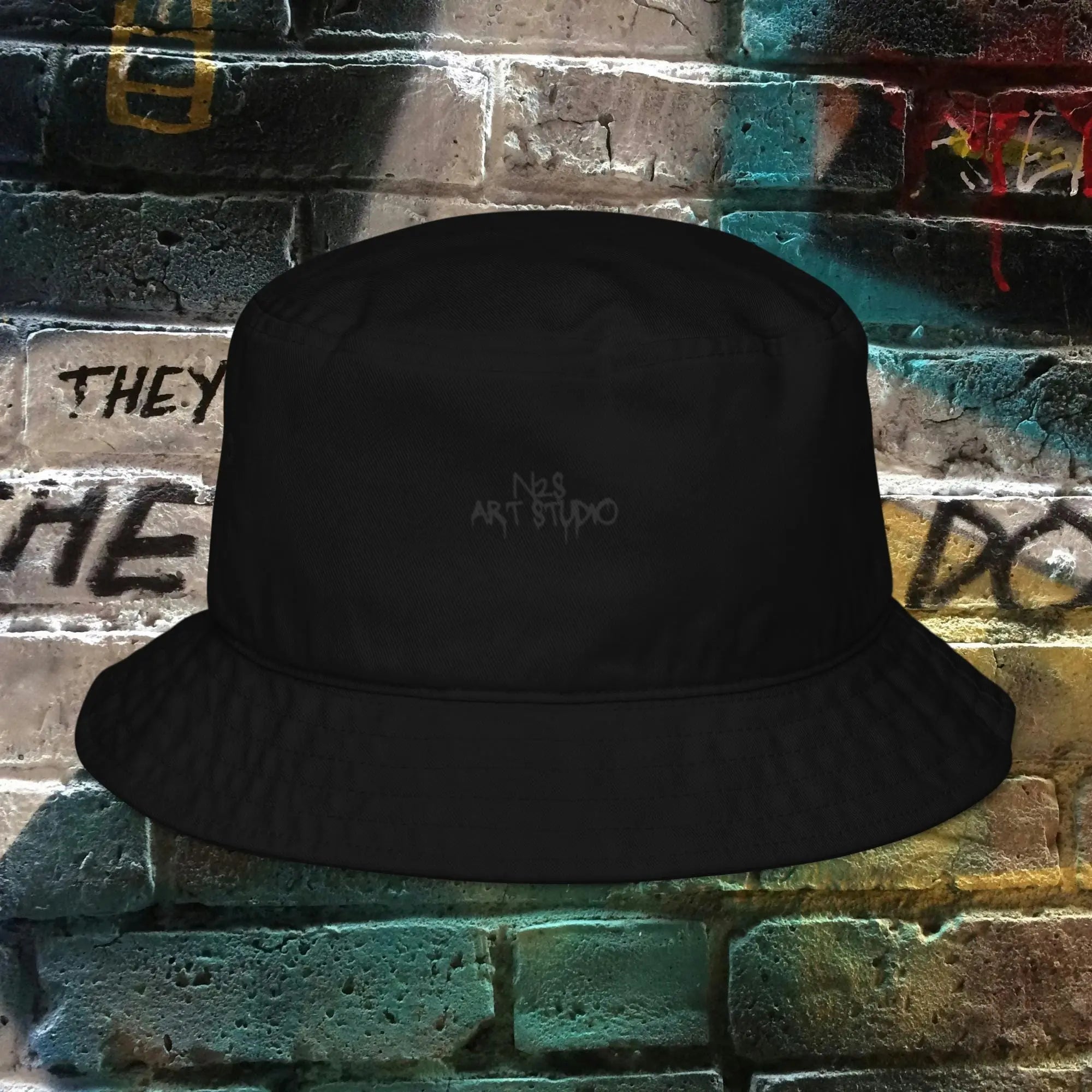 N.2.S art studio Noir Bob N2S